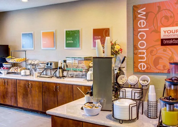 Comfort Inn & Suites North Greenfield